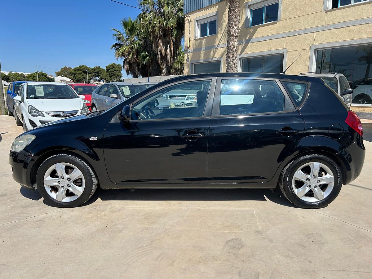 KIA CEE'D DRIVE 1.4 SPANISH LHD IN SPAIN 108000 MILES SUPERB LITTLE CAR 2009
